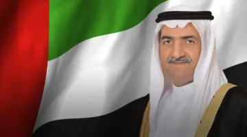 حمد الشرقي يؤدي صلاة عيد الأضحى في جامع الشيخ زايد بالفجيرة
